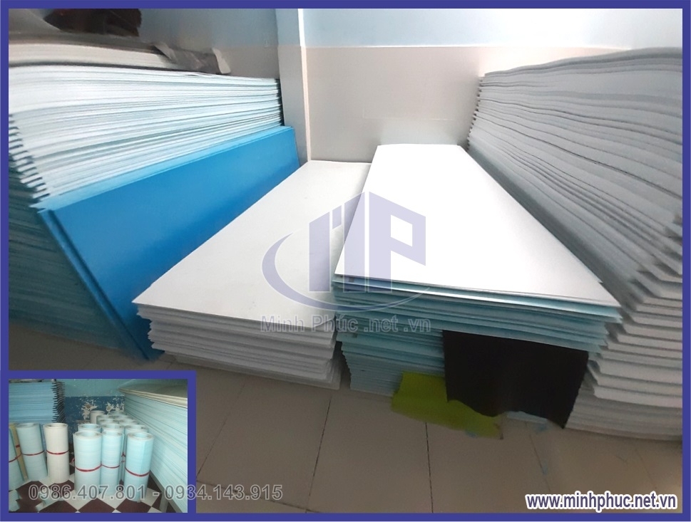 nhua tam lam rap pvc mau xanh day 1 4ly   1 4mm