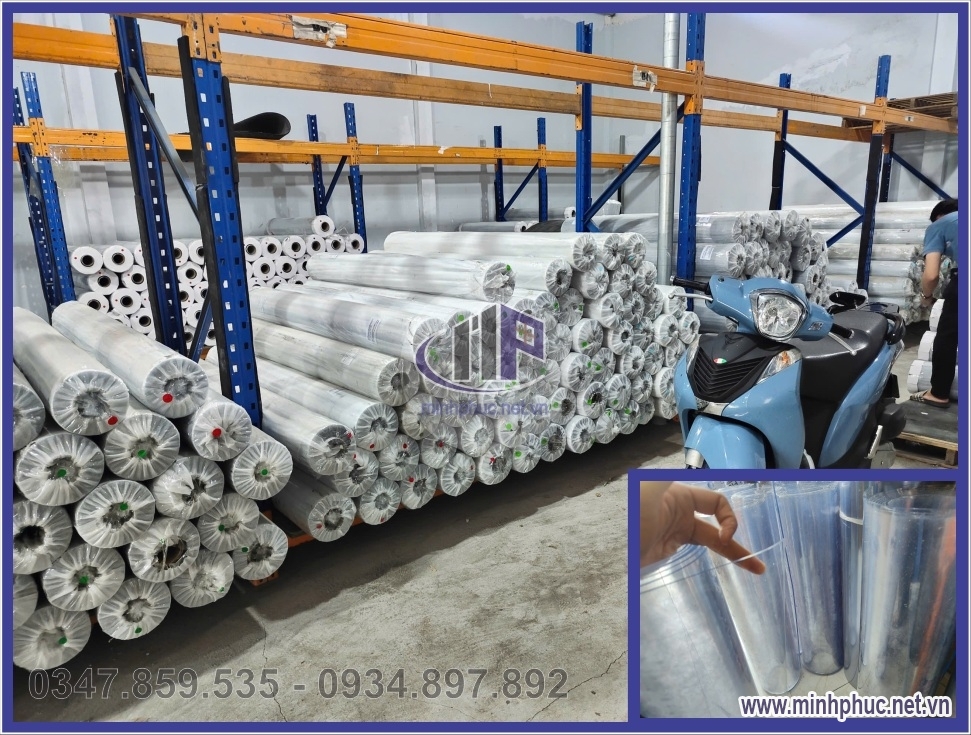 tam nhua deo trong kinh day 3 ly trai lot ban lam viec