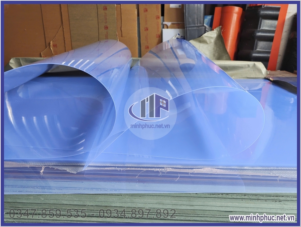 gia tam nhua mu plastic pvc trong xanh dang phang cat ep khuon rap dinh hinh