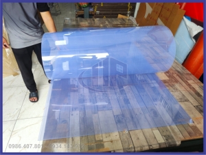 pvc board trong suot dang tam phang day 2mm dap khuong